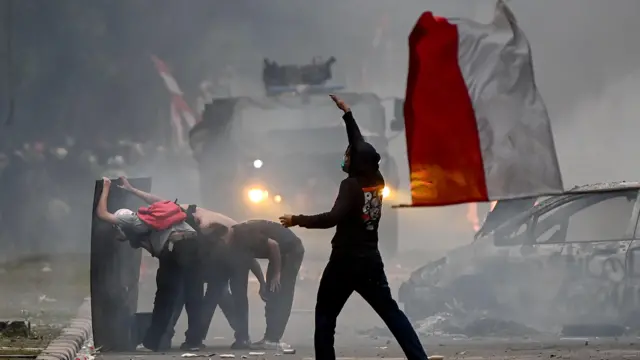 Setelah Demonstrasi Menggila, 6 Fraksi di Parlemen Akhirnya Dengar Aspirasi Rakyat Minta Evaluasi Tunjangan DPR