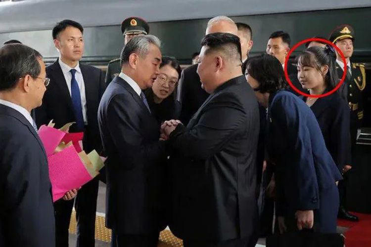 Kim Jong Un Tiba di China, Putrinya Langsung Jadi Sorotan Publik