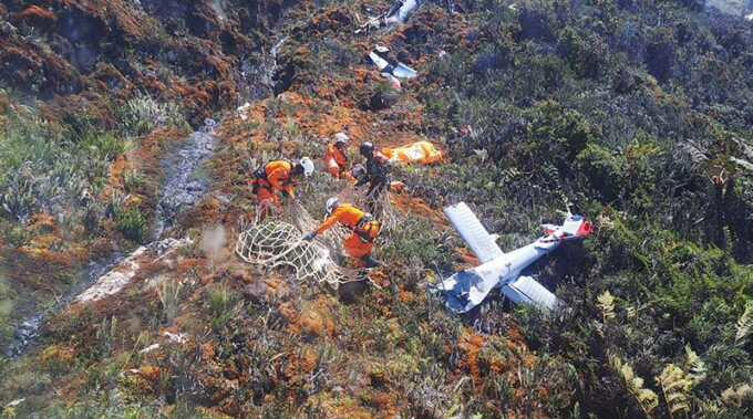 Pilot Heli PK-IWS Berhasil Dievakuasi Seluruh Penumpang Ditemukan Tewas, Operasi SAR Ditutup