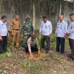 Polsek Kluet Utara Bersama Forkopimcam Dukung Penanaman 5.000 Pohon Kelapa untuk Ketahanan Pangan Nasional