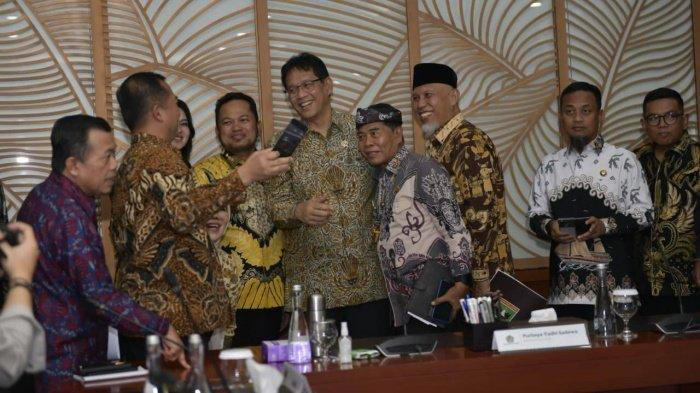 Penyebab Dedi Mulyadi Tak Ikut ,Geruduk, Menkeu Purbaya,Ini Cara KDM Siasati Pemangkasan Dana TKD