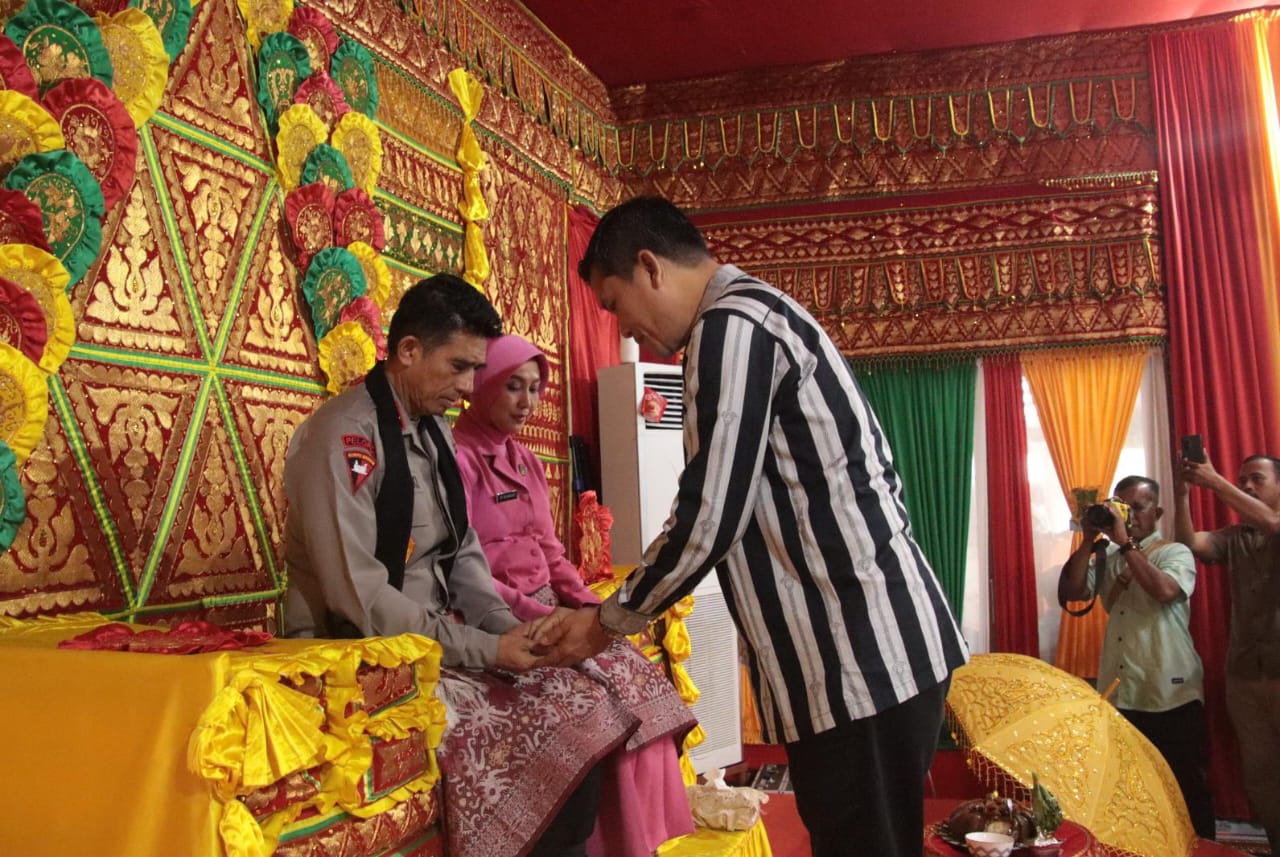 Kunjungan Kerja ke Aceh Selatan Kapolda Aceh di Peusijuk di Pendopo Bupati