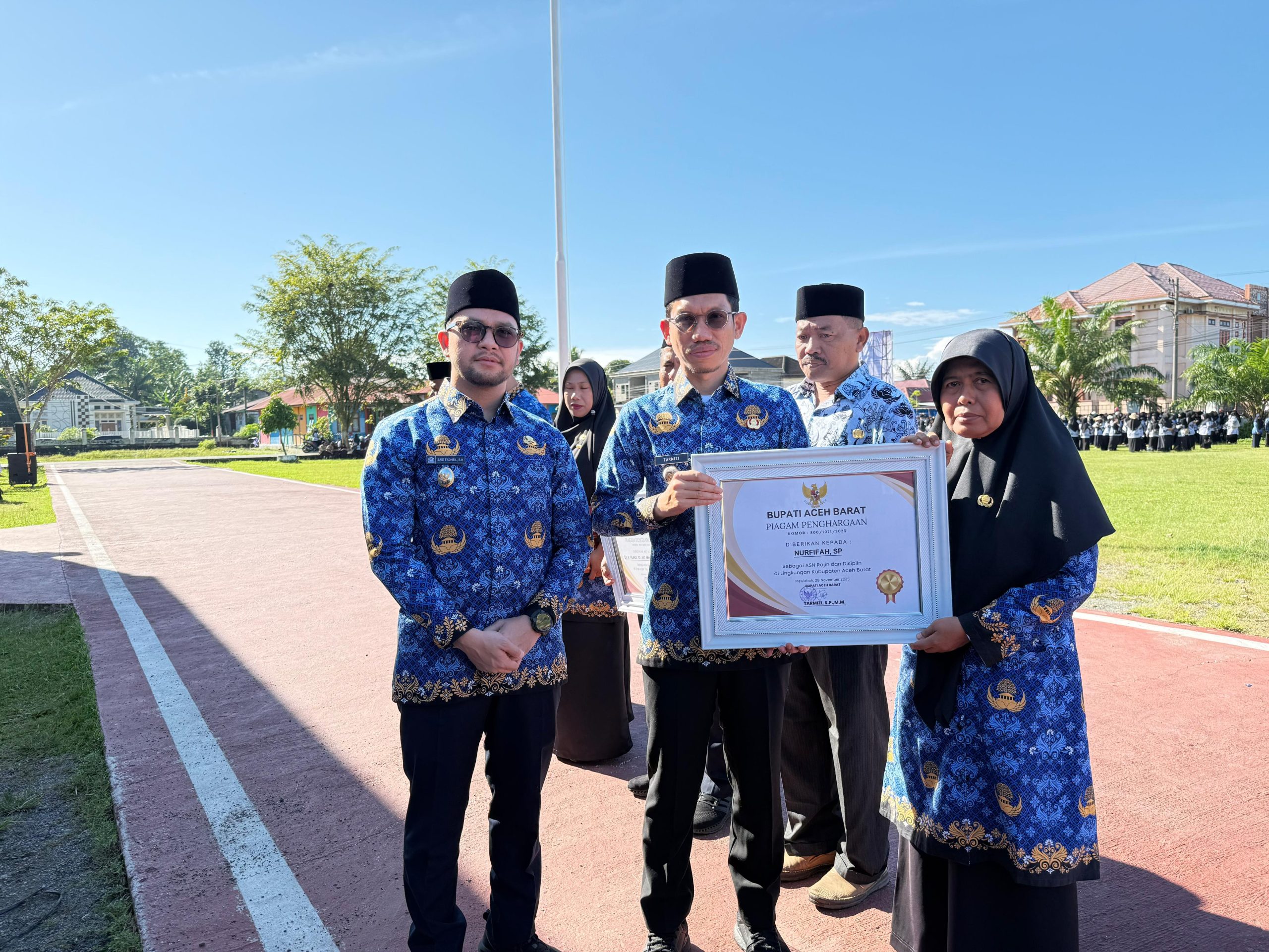 Bupati Aceh Barat Tarmizi SP MM  Pimpin Upacara  HUT  ke-54 KORPRI dan HUT ke-80 PGRI Hari Guru Nasional Tahun 2025.