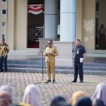 Wabup Nagan Raya Pimpin Apel Gabungan Pelepasan Purnatugas Sekda