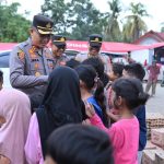Polres Pidie dan PT AFA BIS MSM Salurkan Bantuan Sosial untuk Korban Banjir, Warga Sampaikan Terima Kasih